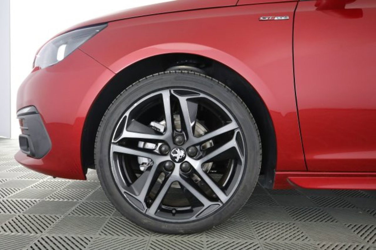 Peugeot 308 BlueHDi 130 S&S EAT8 GT Line (8)