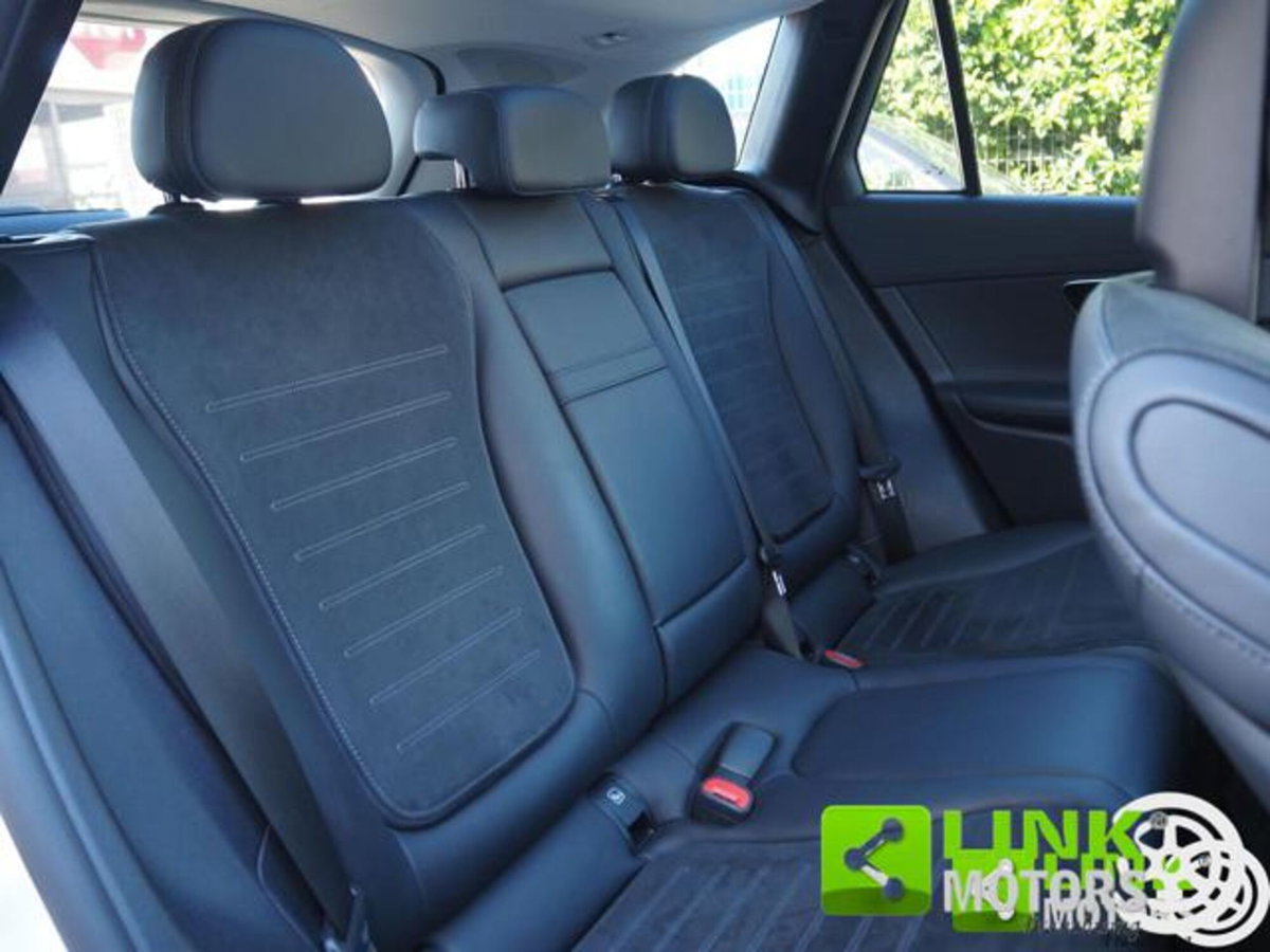 Mercedes-Benz GLC SUV 300 d AMG Line Premium Plus 4matic auto (19)