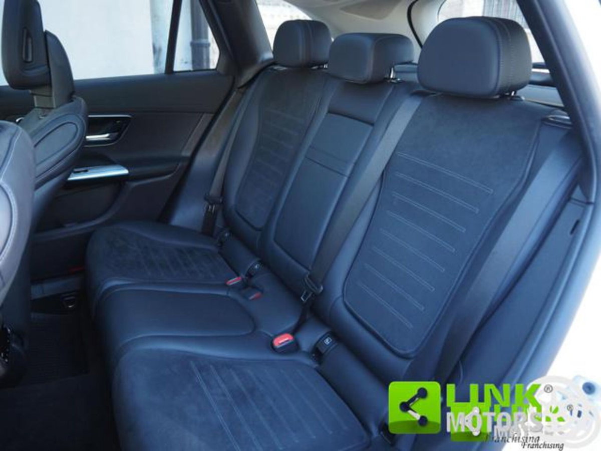 Mercedes-Benz GLC SUV 300 d AMG Line Premium Plus 4matic auto (7)