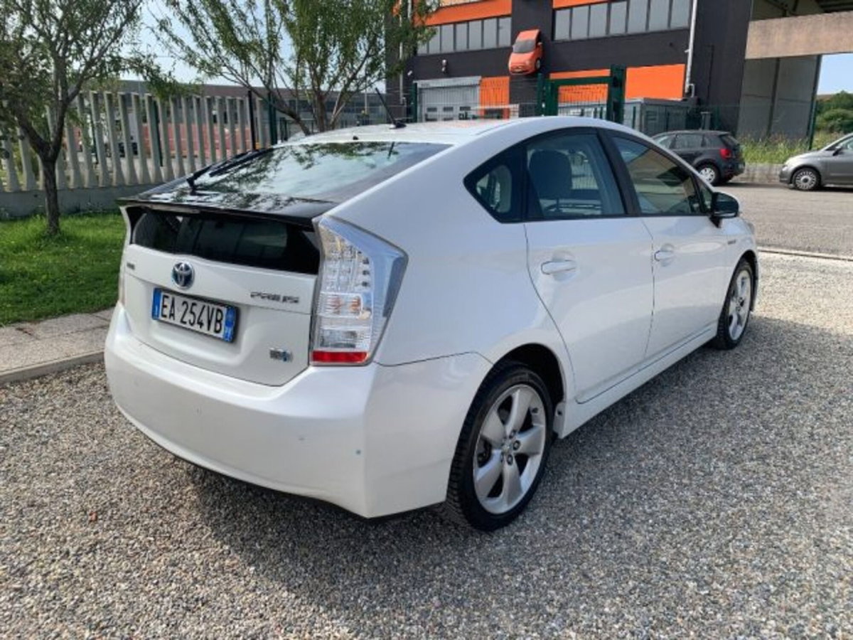 Toyota Prius 1.8 Executive (5)