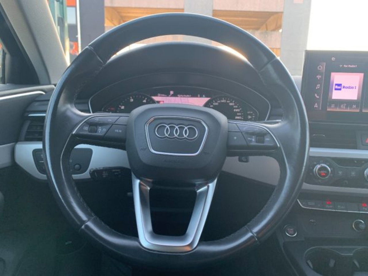 Audi A4 35 TDI/163 CV S tronic Business Advanced (10)
