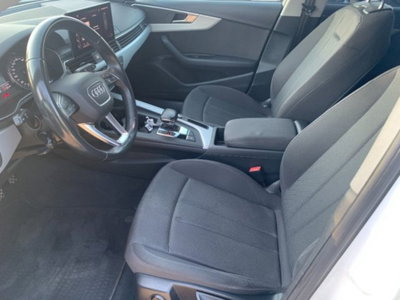 Audi A4 35 TDI/163 CV S tronic Business Advanced (14)