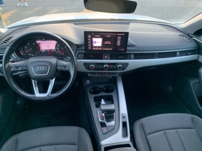Audi A4 35 TDI/163 CV S tronic Business Advanced (9)