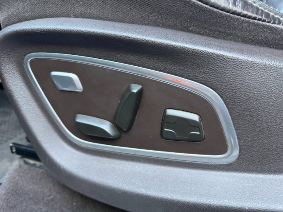 Renault Espace dCi 160CV EDC Energy Initiale Paris 4Control (11)