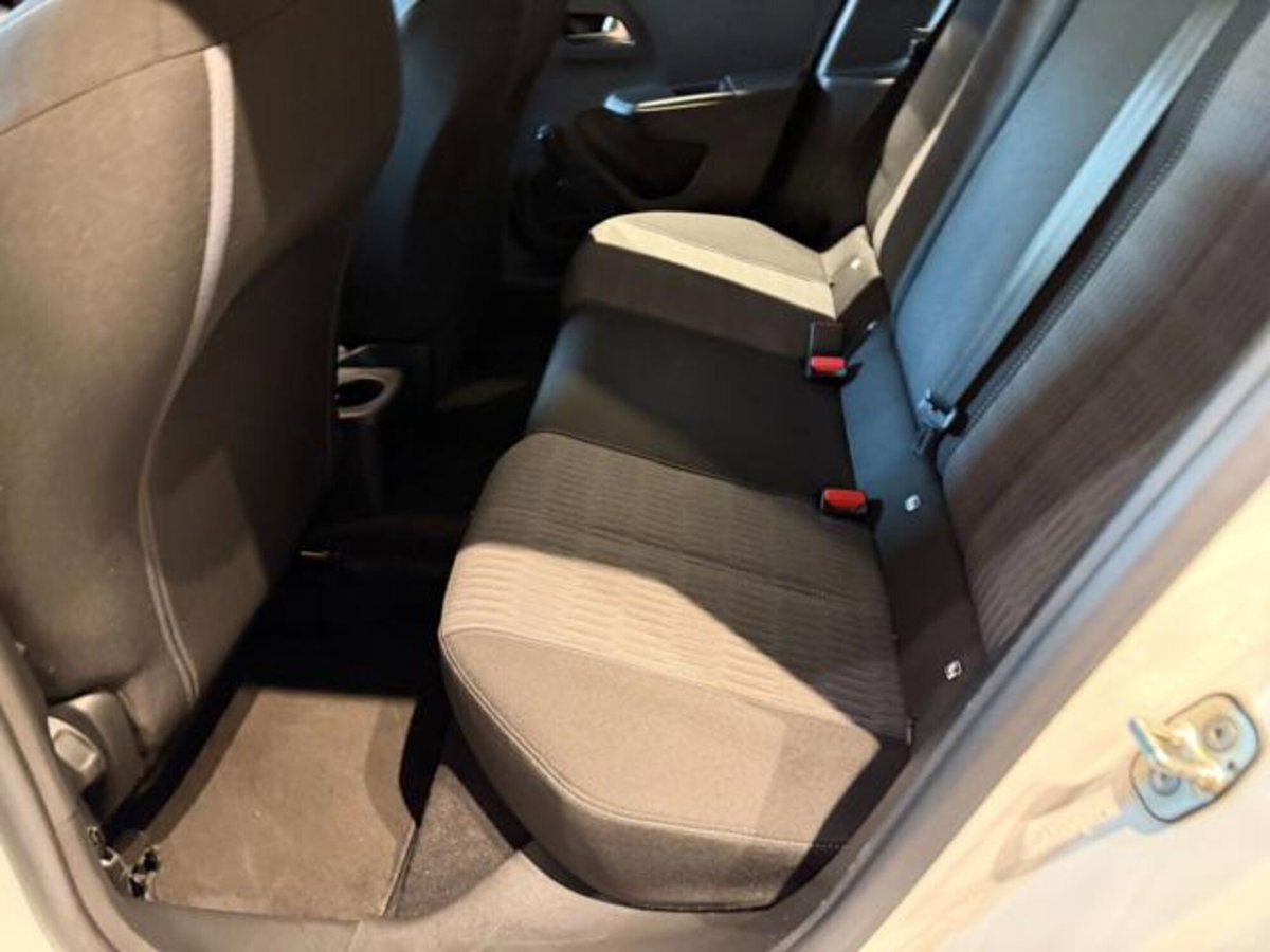 Opel Corsa 1.5 D 100 CV Edition (11)