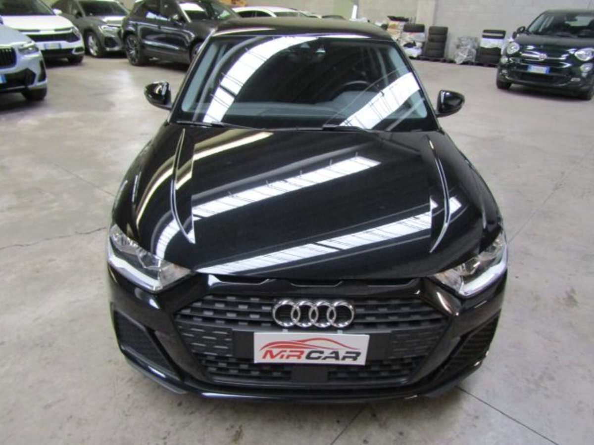 Audi A1 Sportback Sportback 25 1.0 tfsi Business (2)