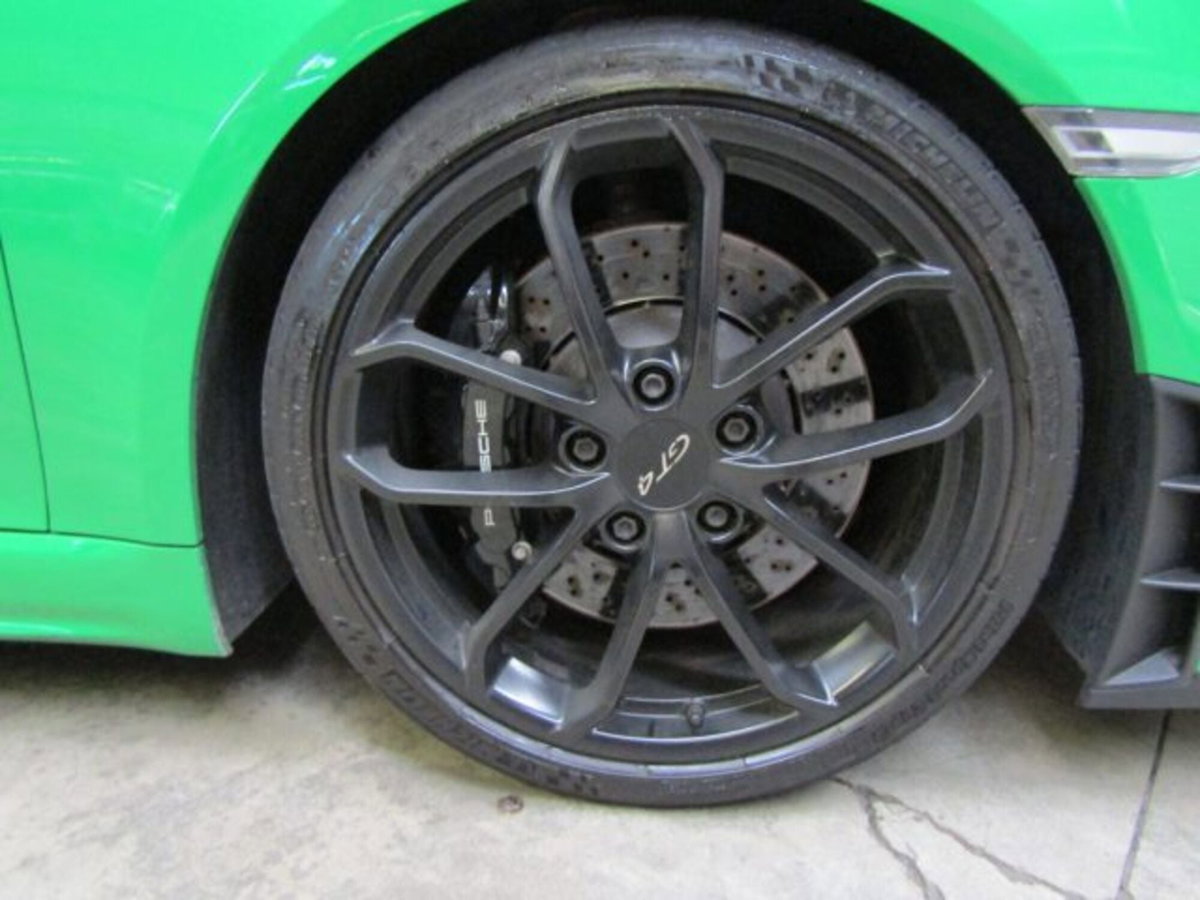 Porsche 718 Cayman  Cayman 4.0 GT4 (4)