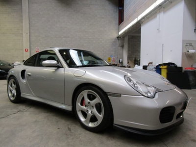 Porsche 911 Coupé Turbo cat (3)
