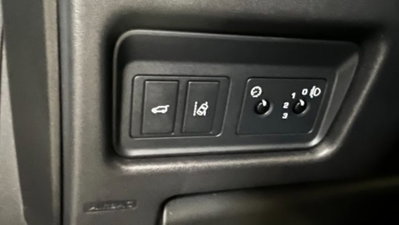 Land Rover Discovery Sport 2.0 TD4 150 CV Pure (14)
