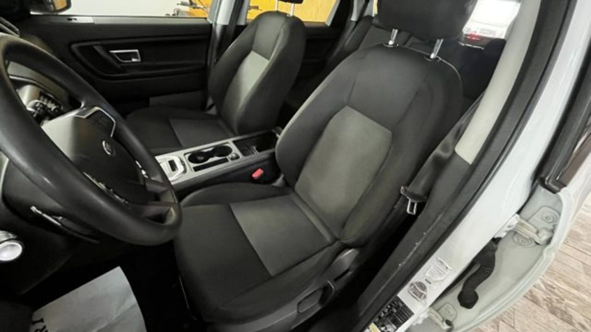 Land Rover Discovery Sport 2.0 TD4 150 CV Pure (8)