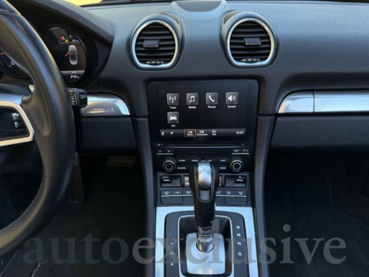 Porsche 718 Boxster  Boxster 2.0 T (13)