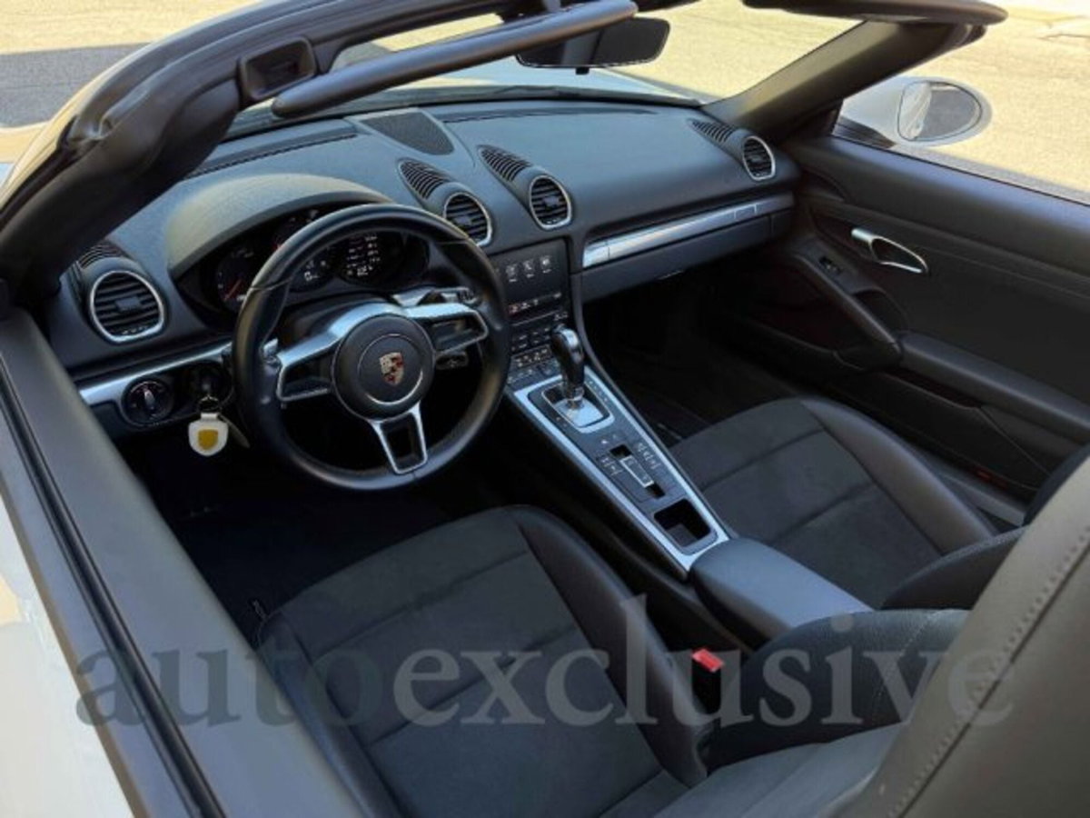 Porsche 718 Boxster  Boxster 2.0 T (17)