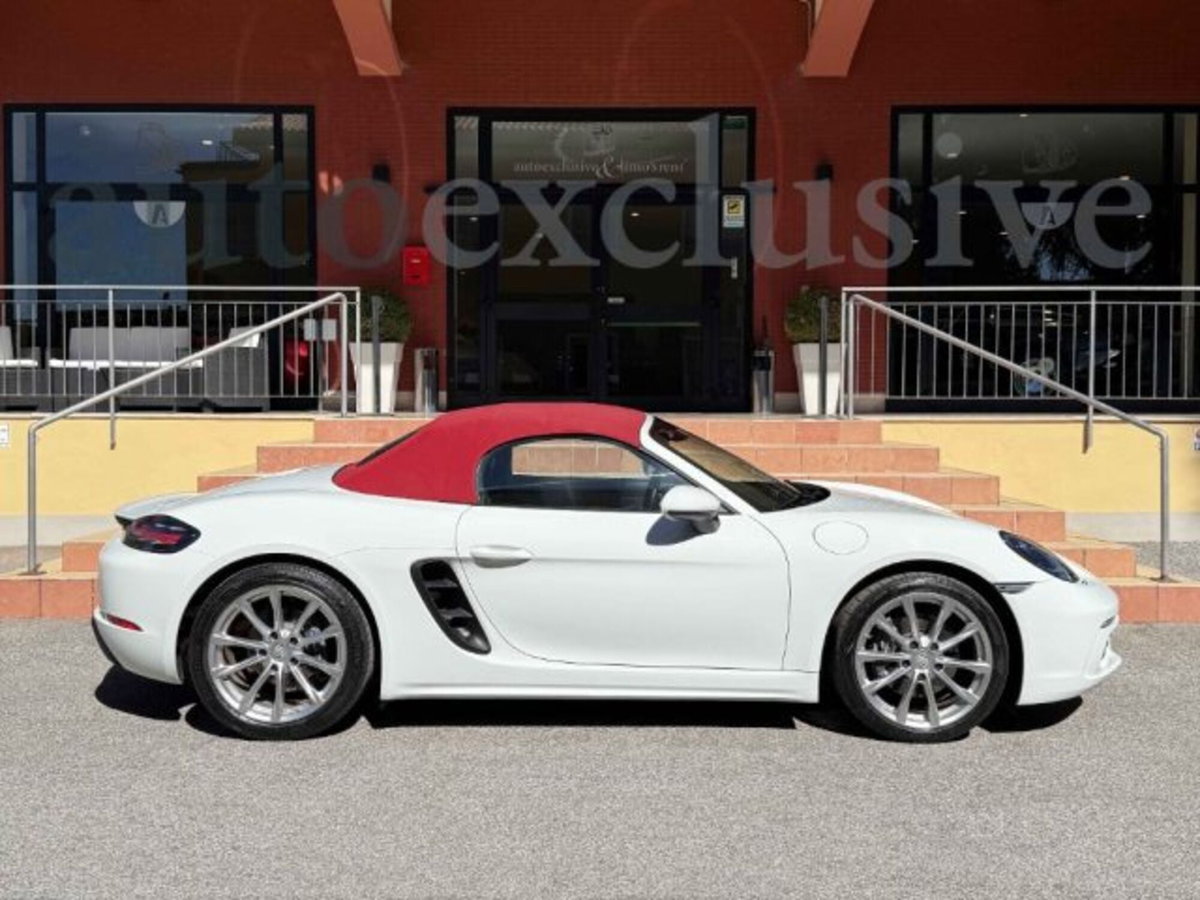 Porsche 718 Boxster  Boxster 2.0 T (3)