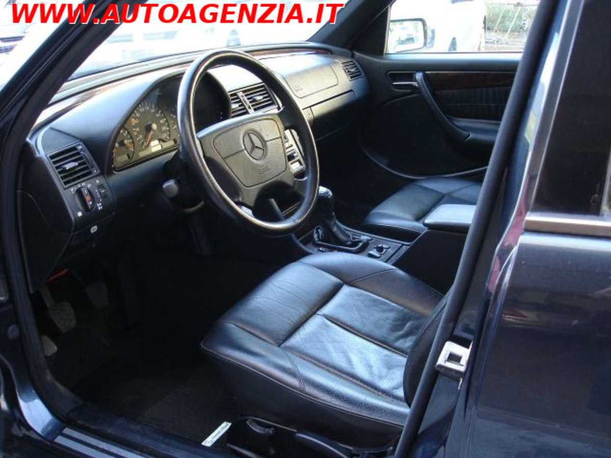 Mercedes-Benz Classe C 250 turbodiesel cat Elegance (12)