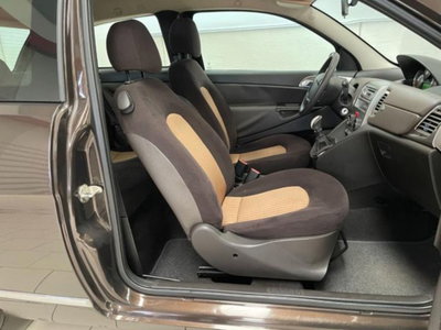 Lancia Ypsilon 1.2 New Oro (14)