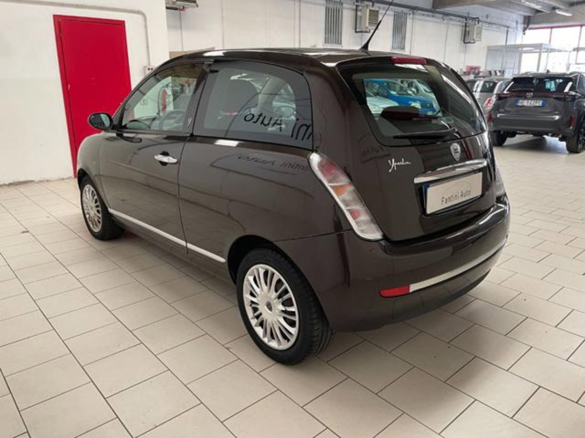 Lancia Ypsilon 1.2 New Oro (5)