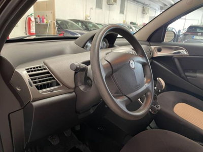 Lancia Ypsilon 1.2 New Oro (8)