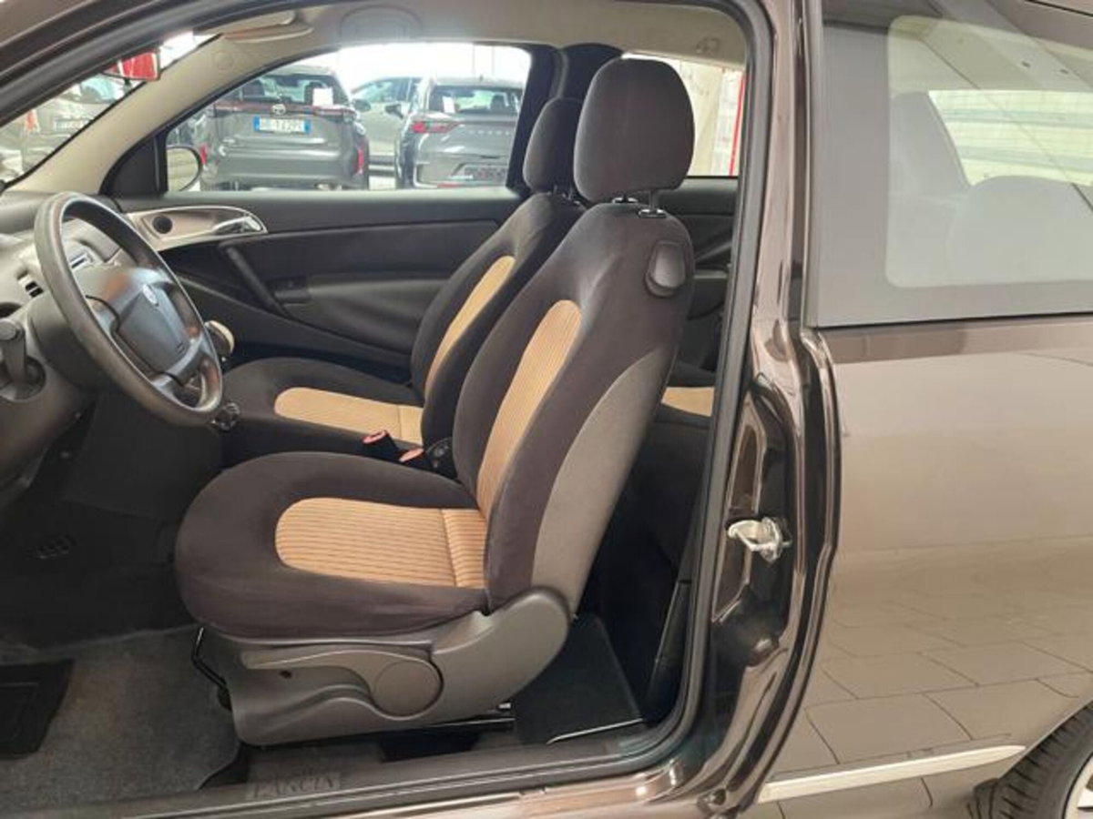 Lancia Ypsilon 1.2 New Oro (9)