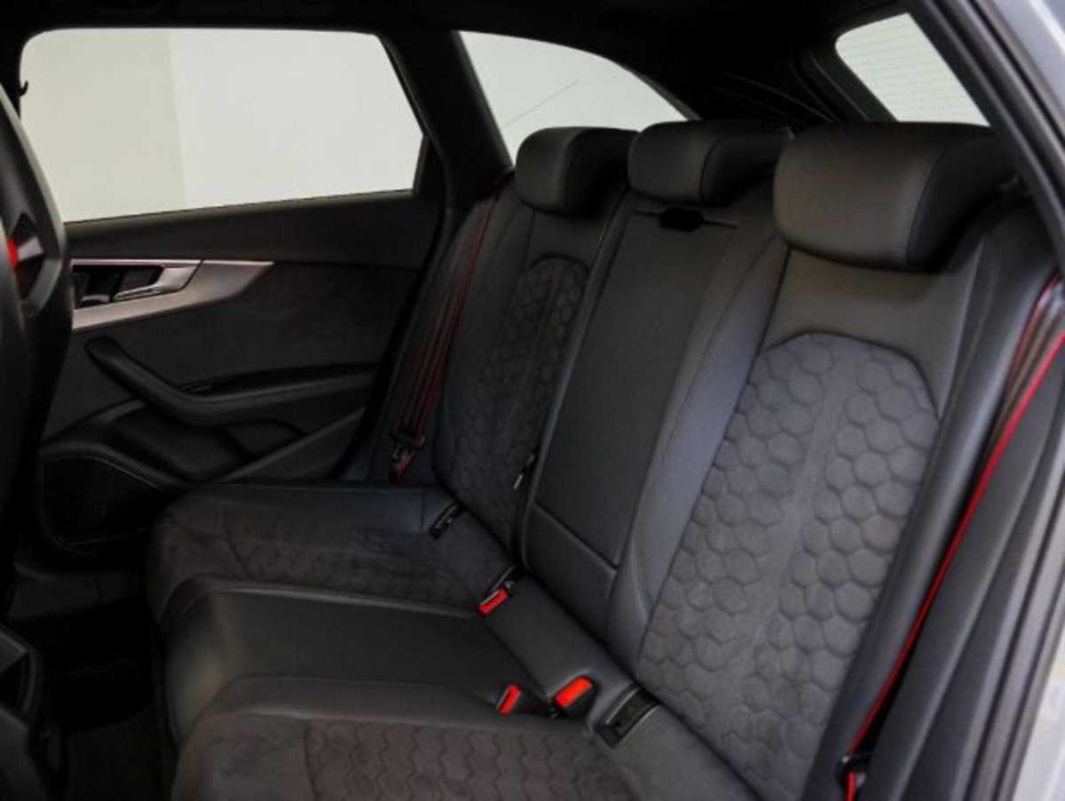 Audi RS 4 Avant 4 (10)