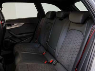 Audi RS 4 Avant 4 (10)