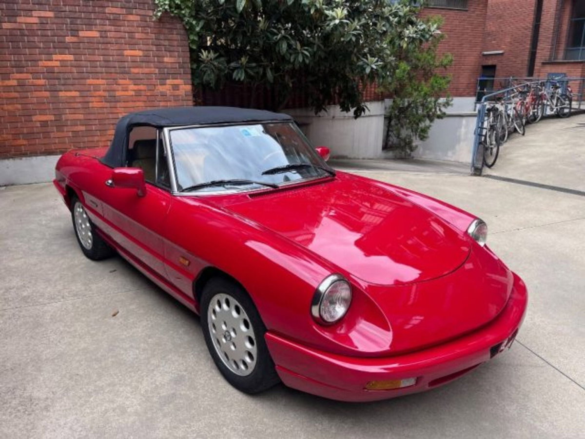 Alfa Romeo Spider 2.0i (6)