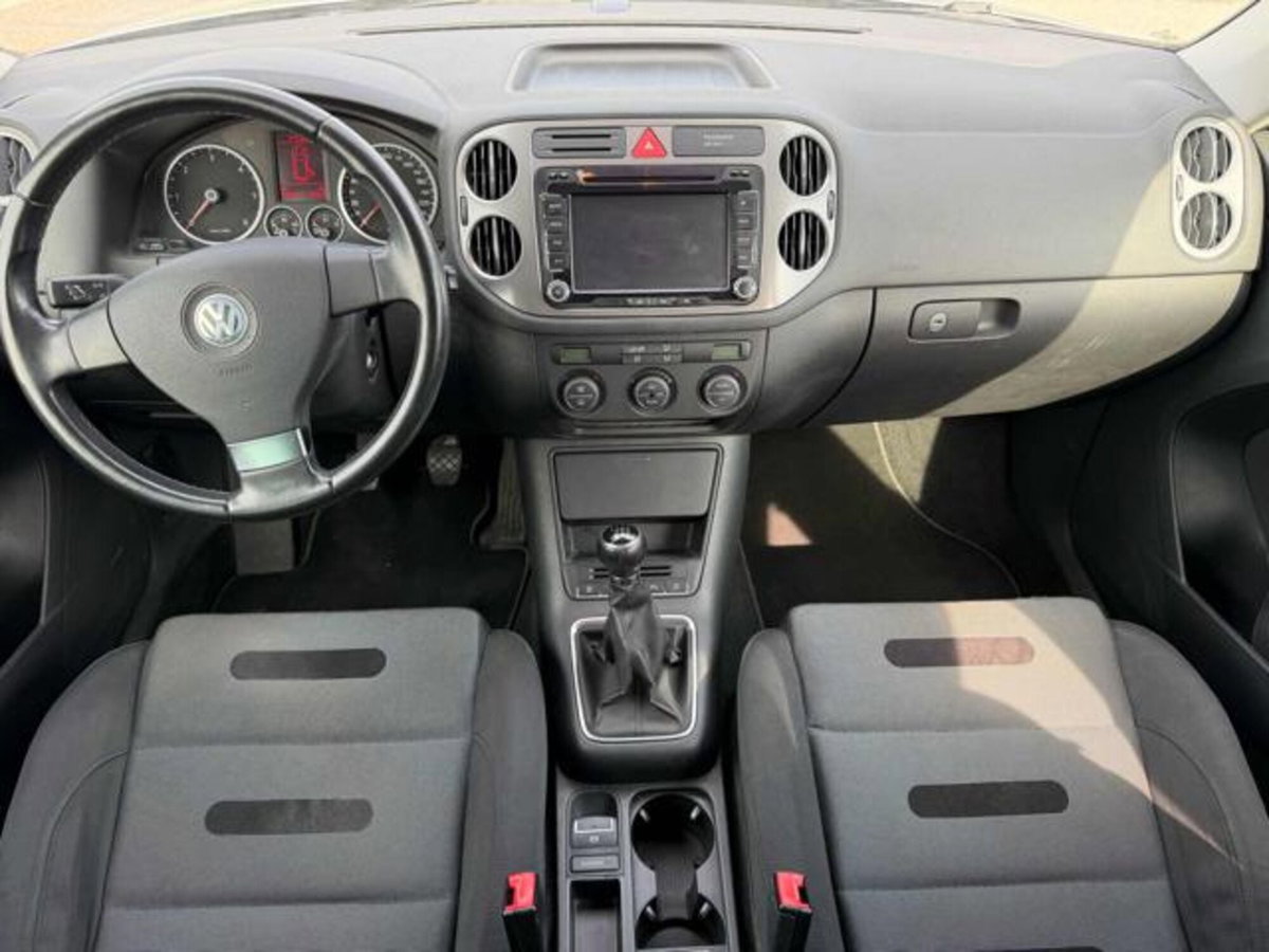 Volkswagen Tiguan 2.0 16V TDI DPF Trend & Fun (18°) (7)