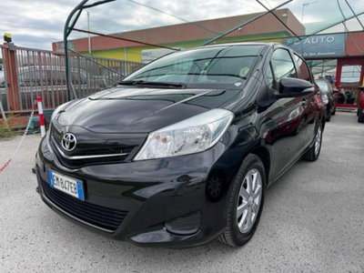 Toyota Yaris 1.0 5 porte Lounge usata