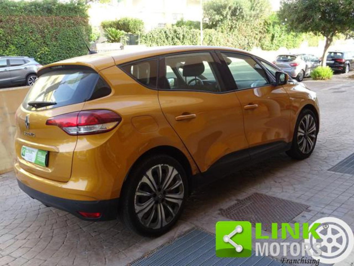 Renault Scenic E-Tech Electric 1.9 dCi Confort Dynamique (5)