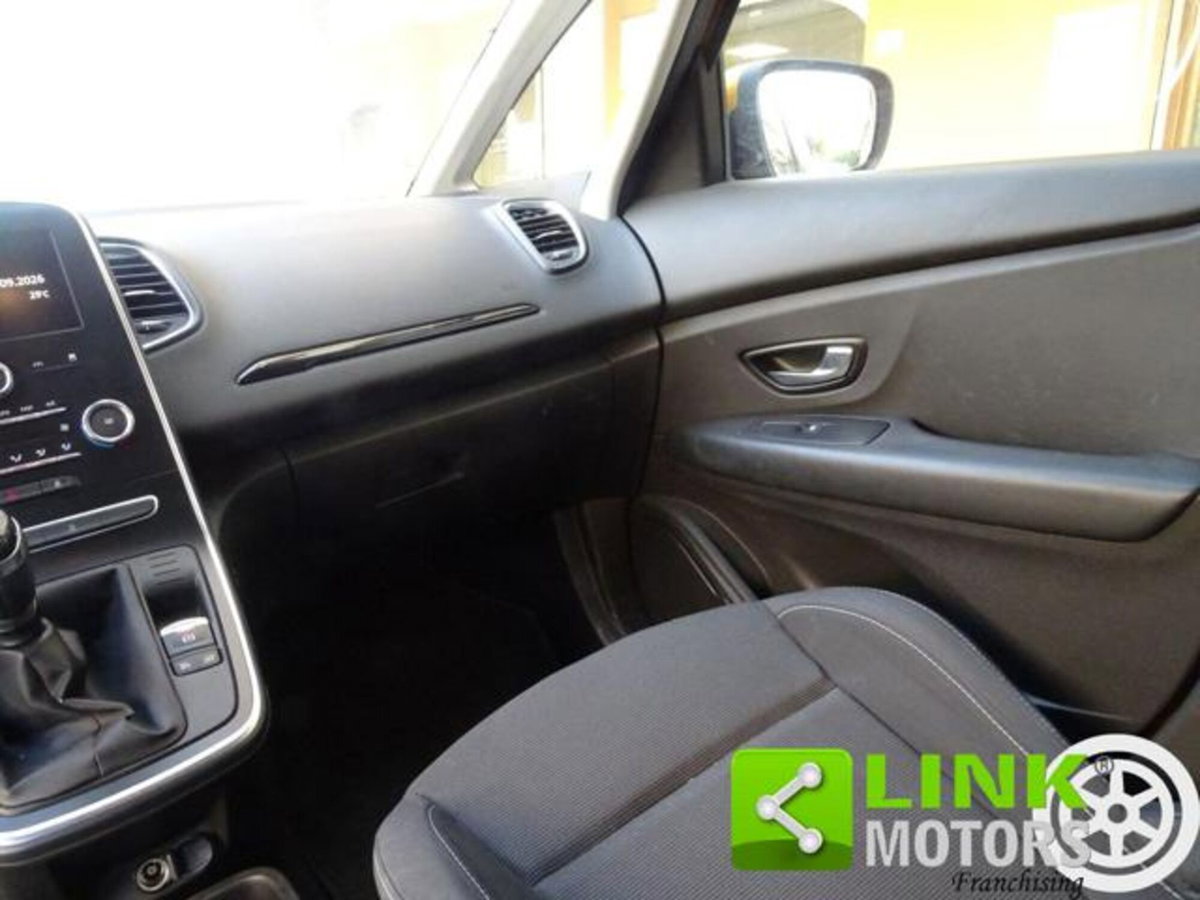 Renault Scenic E-Tech Electric 1.9 dCi Confort Dynamique (9)