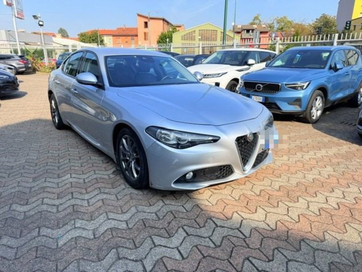 Alfa Romeo Giulia 2.2 Turbodiesel 150 CV AT8 Super (3)