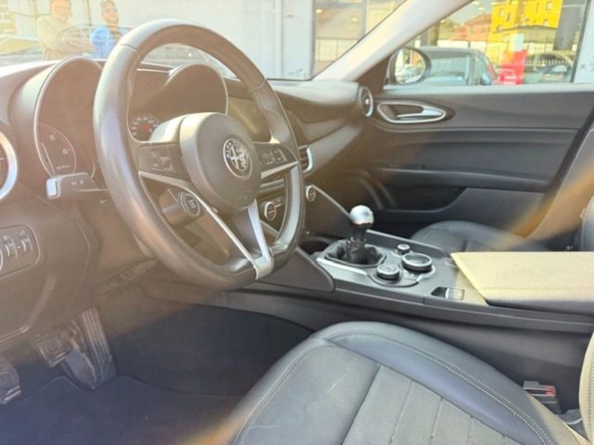 Alfa Romeo Giulia 2.2 Turbodiesel 150 CV AT8 Super (8)