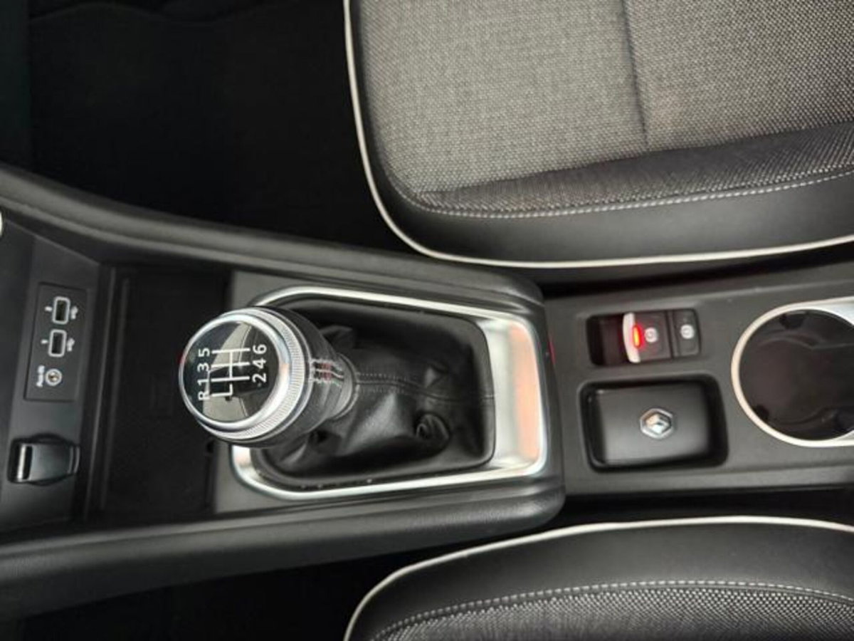 Renault Captur TCe 100 CV GPL FAP Intens (10)