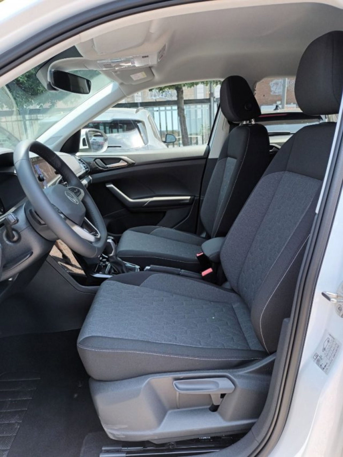Volkswagen T-Cross 1.0 tsi Edition 115cv (7)