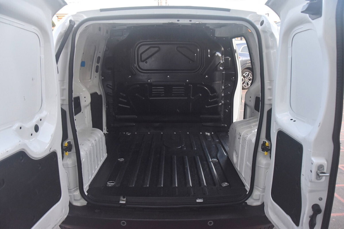 Fiat Fiorino Furgone cargo 1.3 mjt 95cv SX (17)