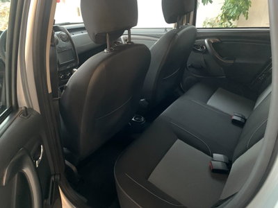 Dacia Duster 1.5 dCi 110CV Start&Stop 4x2 Lauréate (5)