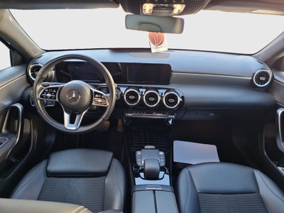 Mercedes-Benz Classe A 180 d Automatic Sport (11)