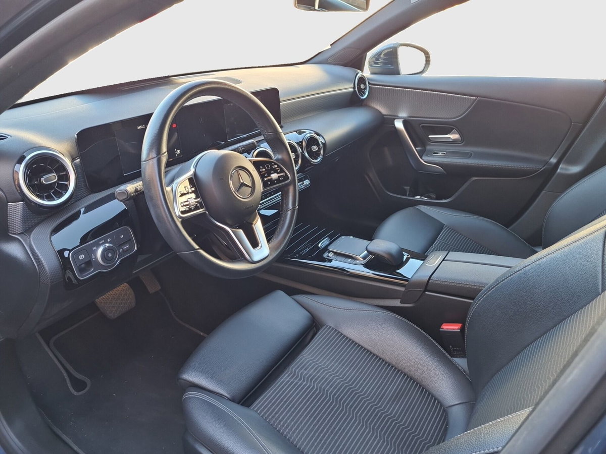 Mercedes-Benz Classe A 180 d Automatic Sport (14)
