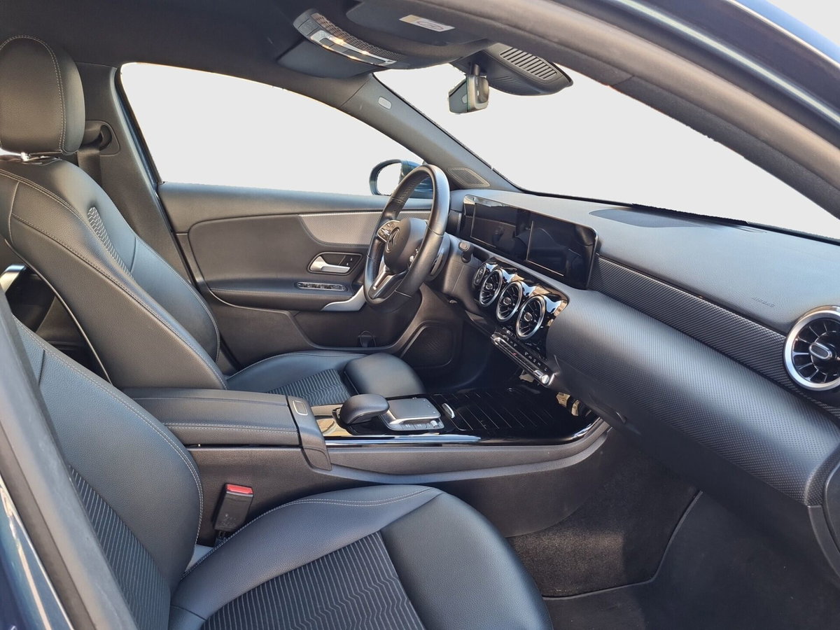 Mercedes-Benz Classe A 180 d Automatic Sport (17)