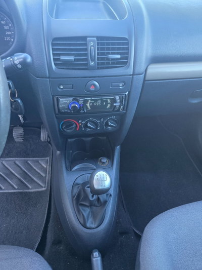 Renault Clio 1.2 16V cat 3 porte Confort Authentique (14)