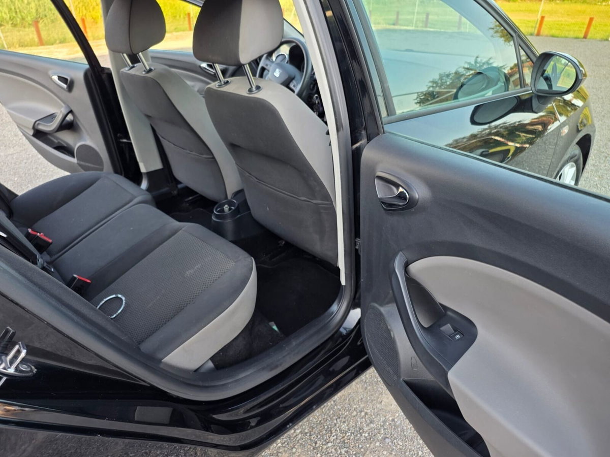 SEAT Ibiza 1.4 16V 3p. Stylance DUAL (6)