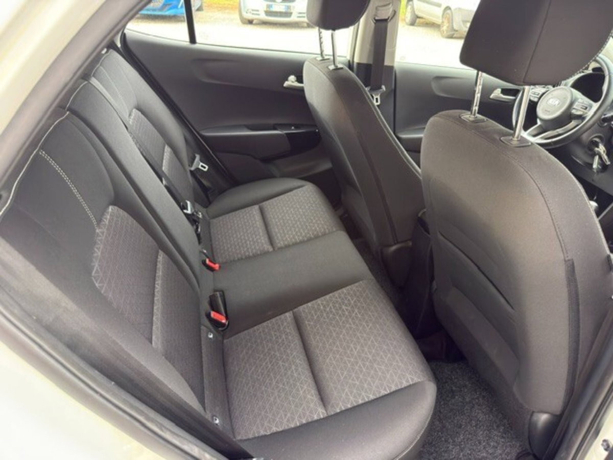 Kia Picanto 1.0 12V 5 porte X Line (6)