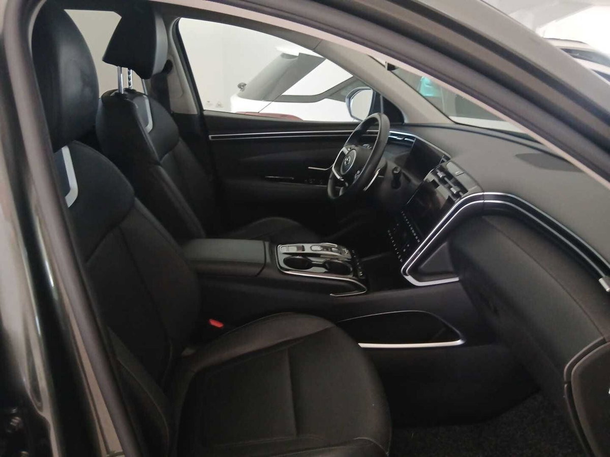 Hyundai Tucson 1.6 t-gdi 48V Exellence 2wd dct (3)