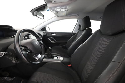 Peugeot 308 SW BlueHDi 130 S&S Allure (2)