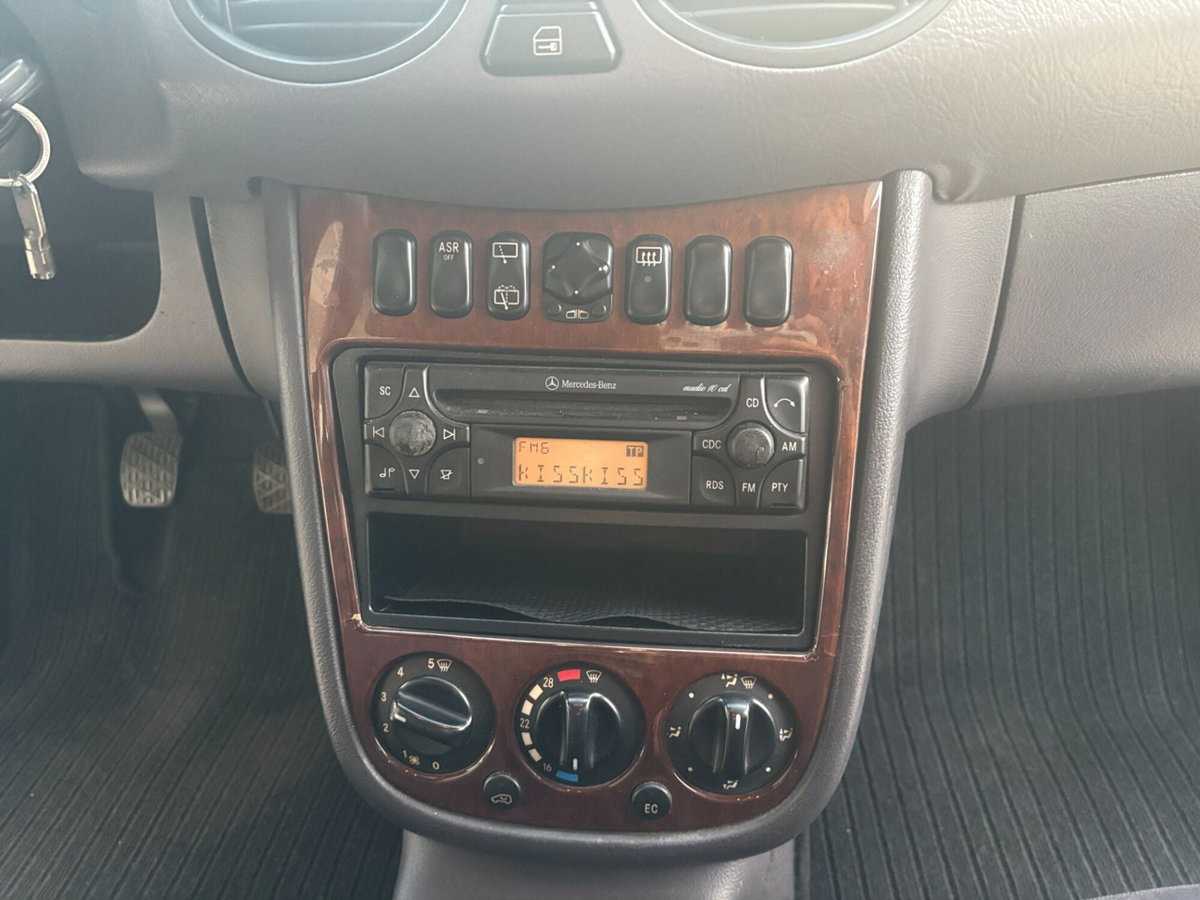 Mercedes-Benz Classe A 170 CDI cat Elegance (11)