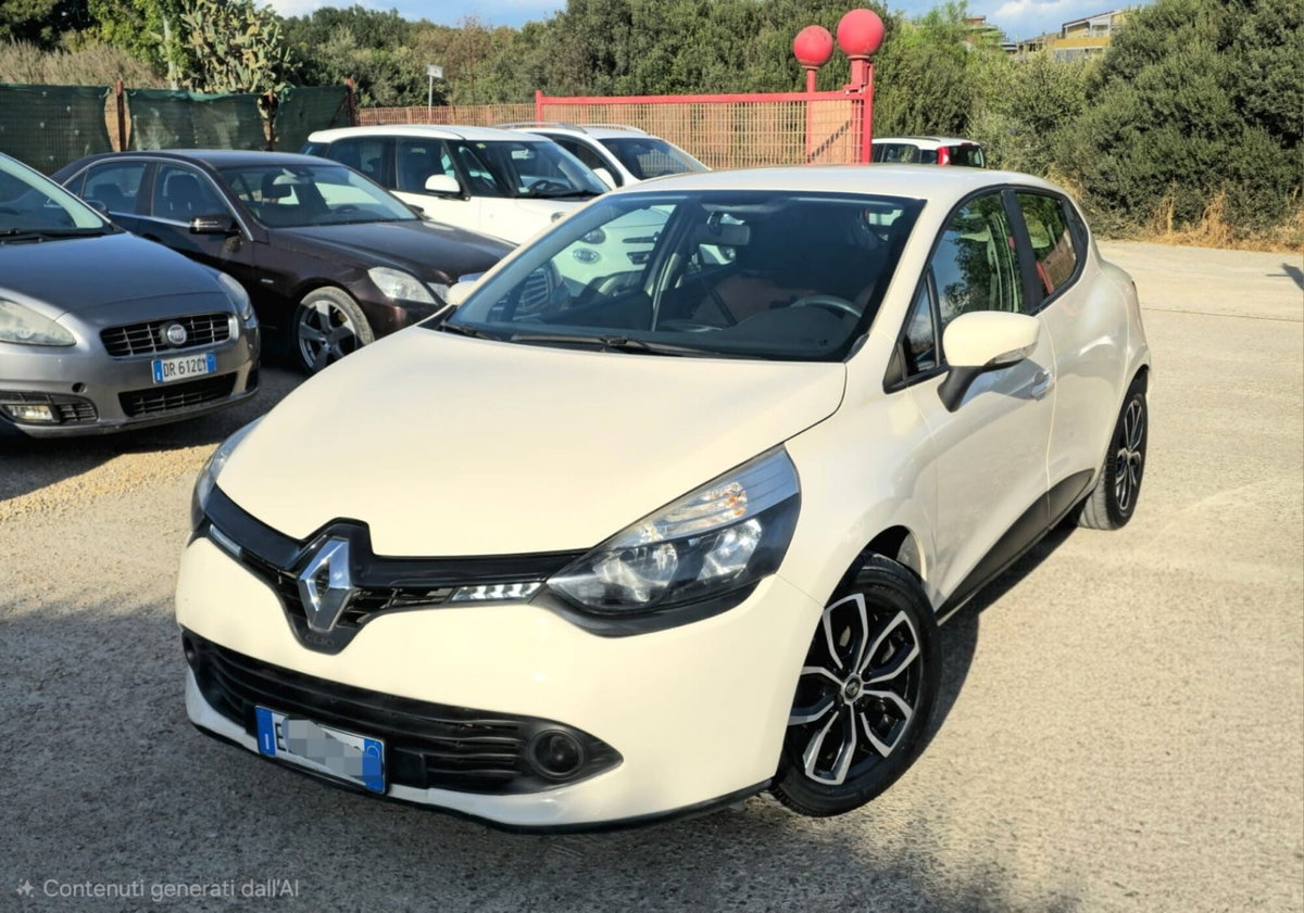 Renault Clio 1.2 75 CV 5 porte Duel (3)