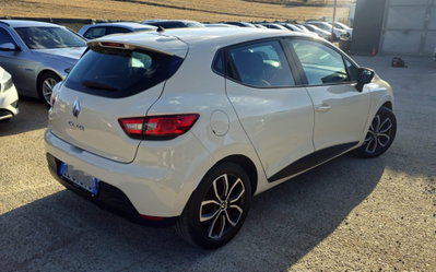 Renault Clio 1.2 75 CV 5 porte Duel (6)