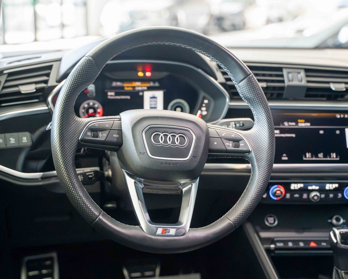 Audi Q3 Sportback 40 TDI quattro S tronic S line edition (12)