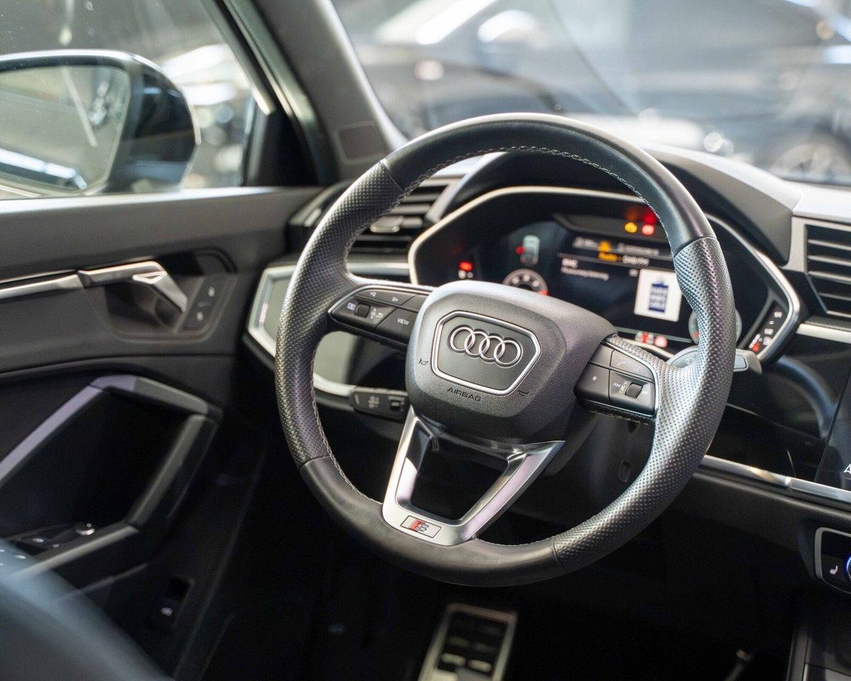 Audi Q3 Sportback 40 TDI quattro S tronic S line edition (14)