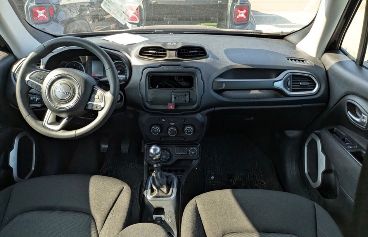 Jeep Renegade 2.0 Mjt 140CV 4WD Active Drive Low Limited (3)