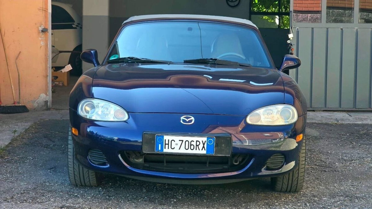 Mazda MX-5 1.6i 16V cat The Bridge (13)
